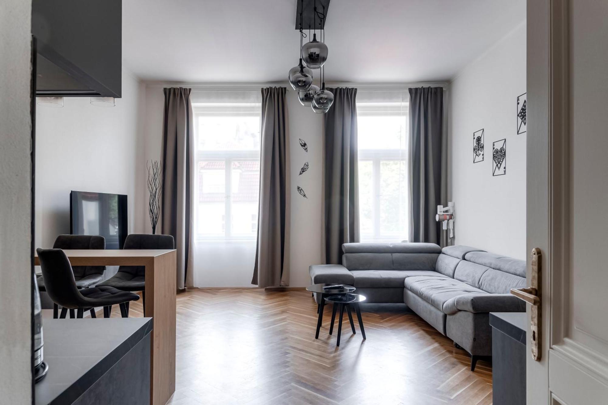 New Town Oases Apartment Prag Exteriör bild