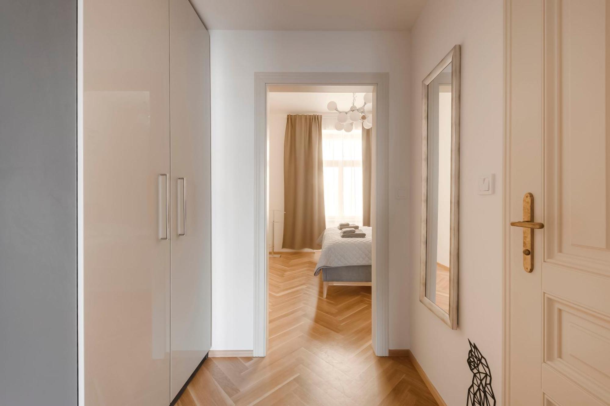 New Town Oases Apartment Prag Exteriör bild