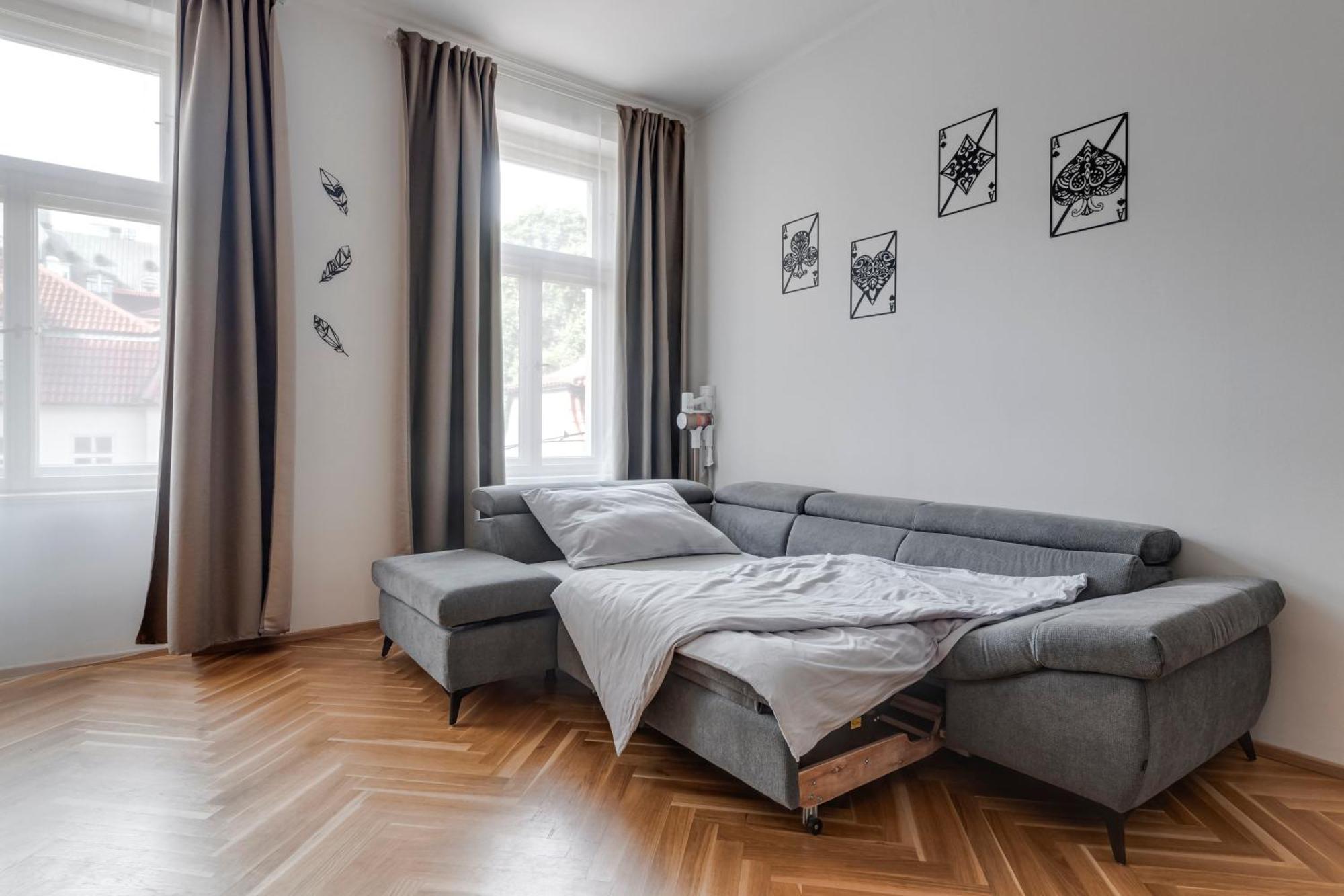 New Town Oases Apartment Prag Exteriör bild